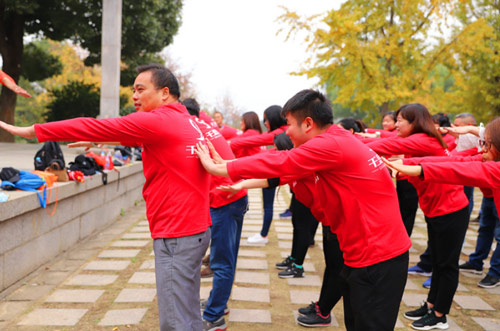 拓展什么時(shí)候進(jìn)行合適？企業(yè)內(nèi)部溝通不容忽視？怎么避免拓展中的錯(cuò)誤？