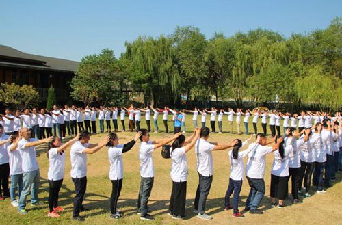 如何讓銷售培訓(xùn)傷得起和培養(yǎng)團(tuán)隊(duì)思想的有效手段及依靠團(tuán)隊(duì)成就未來(lái)